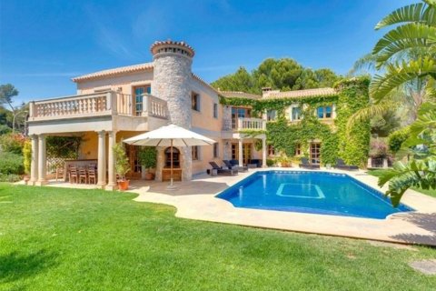 Вилла в Соль-де-Майорка, Майорка, Испания 4 спальни, 690м2 №148010