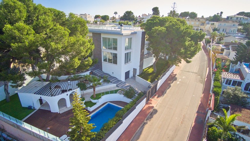 Villa in Los Balcones, Alicante, Spanien 6 Schlafzimmer, 286 m2 Nr. 145169