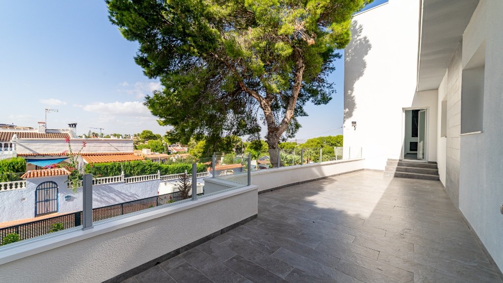 Villa in Los Balcones, Alicante, Spanien 6 Schlafzimmer, 286 m2 Nr. 145169