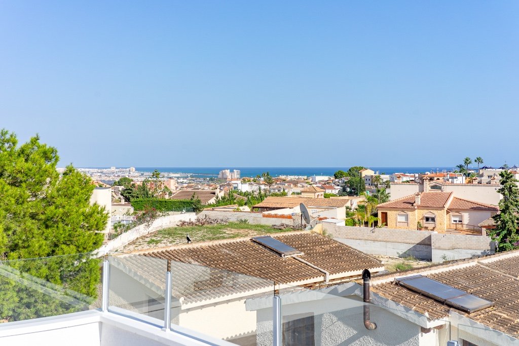 Villa in Los Balcones, Alicante, Spanien 6 Schlafzimmer, 286 m2 Nr. 145169