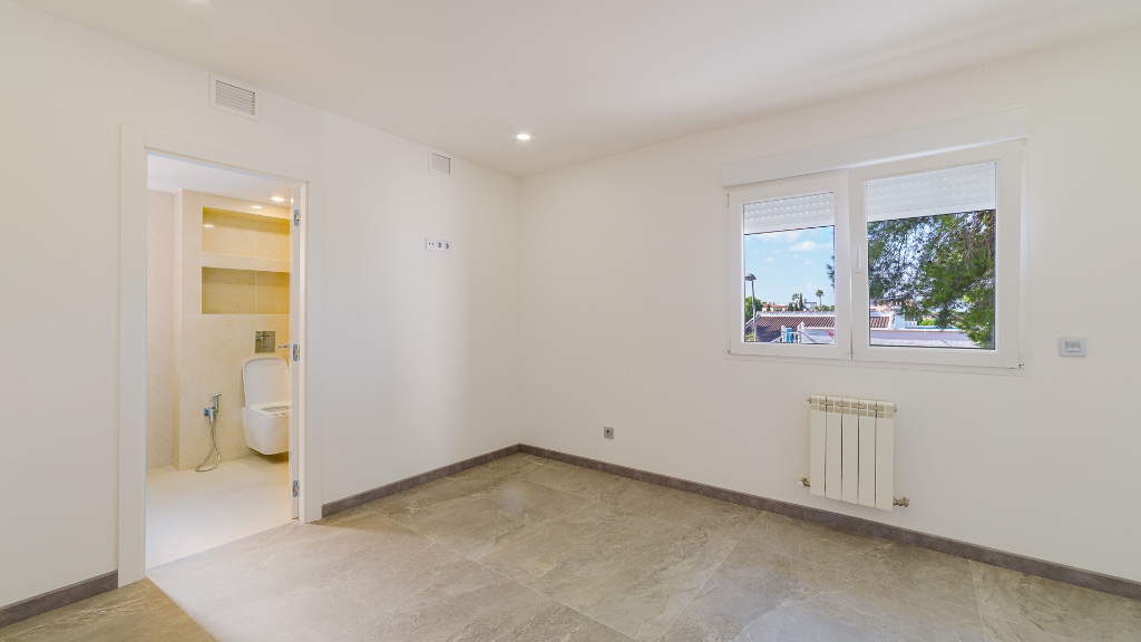 Villa in Los Balcones, Alicante, Spanien 6 Schlafzimmer, 286 m2 Nr. 145169