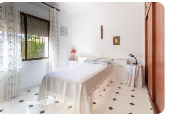 Villa a Cabo Roig, Alicante, Spagna 3 camere da letto, 266 mq. N° 145165