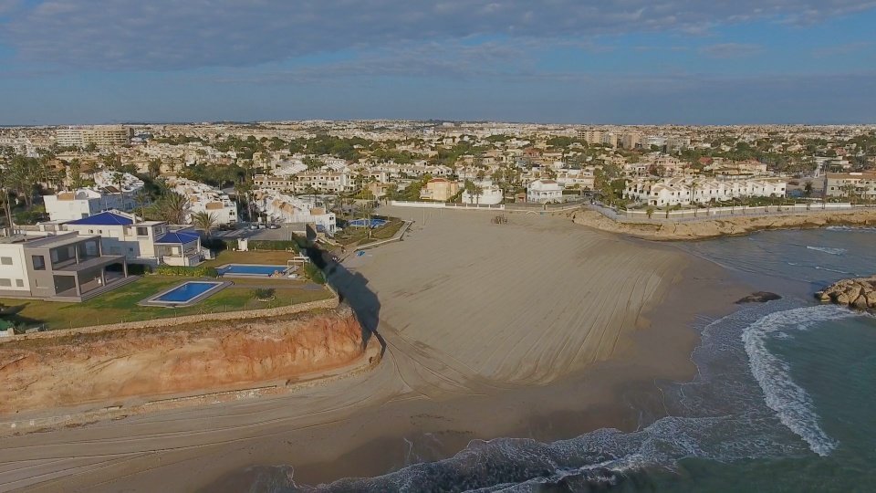 Villa a Cabo Roig, Alicante, Spagna 3 camere da letto, 266 mq. N° 145165