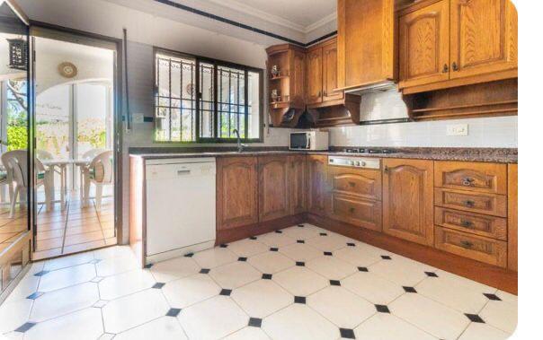 Villa a Cabo Roig, Alicante, Spagna 3 camere da letto, 266 mq. N° 145165