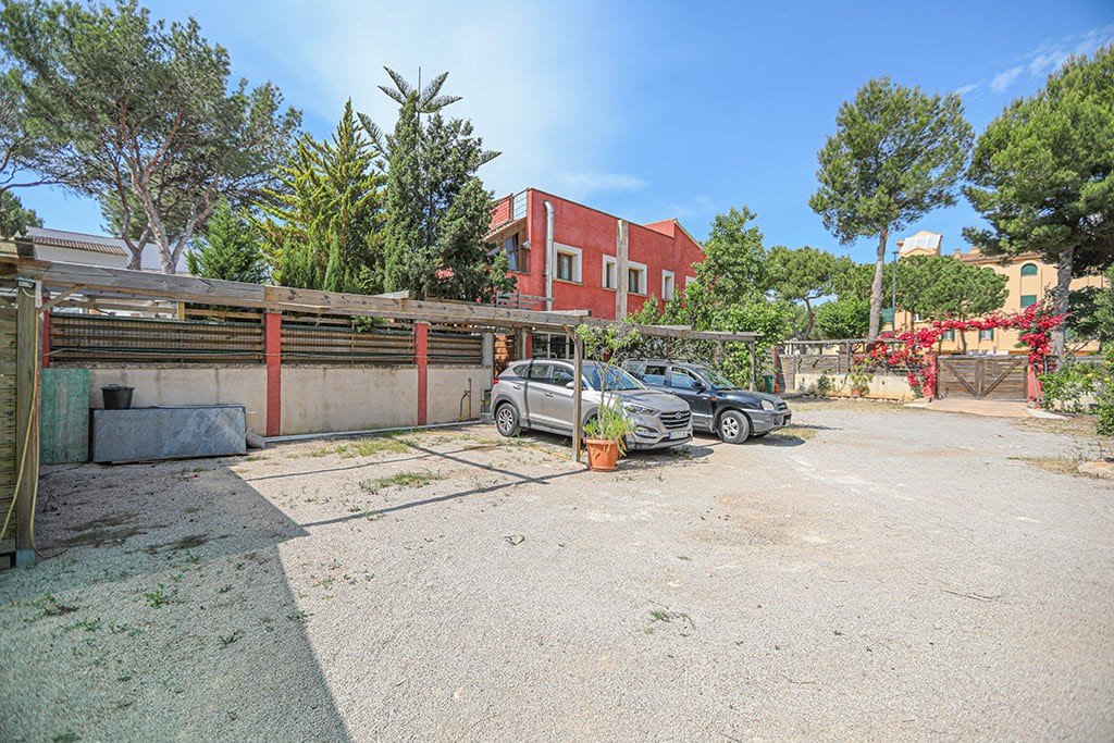 Proprietà commerciale a Port Adriano, Mallorca, Spagna 3 camere da letto, 360 mq. N° 155317