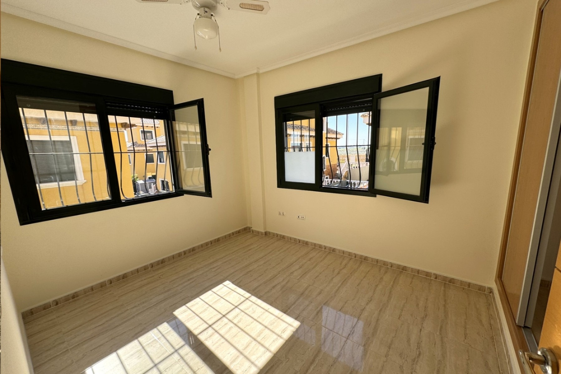Huvila Ciudad Quesada, Alicante, Espanja 3 makuuhuonetta, 176 m2 No. 195654