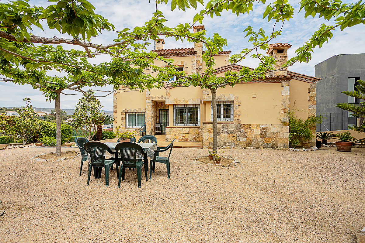 Willa w Lloret de Mar, Girona, Hiszpania 4 sypialnie, 332 mkw. nr 195658