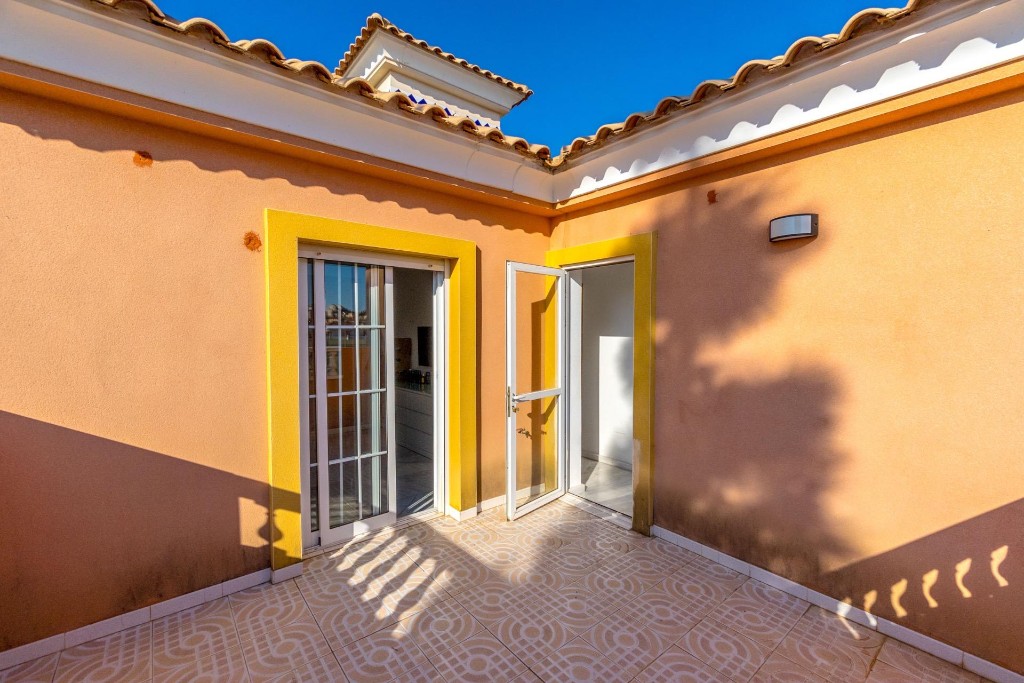 Villa in Villamartin, Alicante, Spanien 3 Schlafzimmer, 213 m2 Nr. 145314