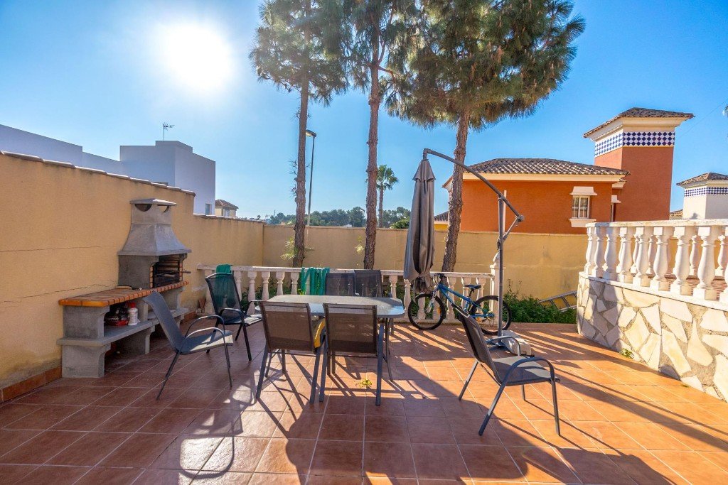 Villa in Villamartin, Alicante, Spanien 3 Schlafzimmer, 213 m2 Nr. 145314