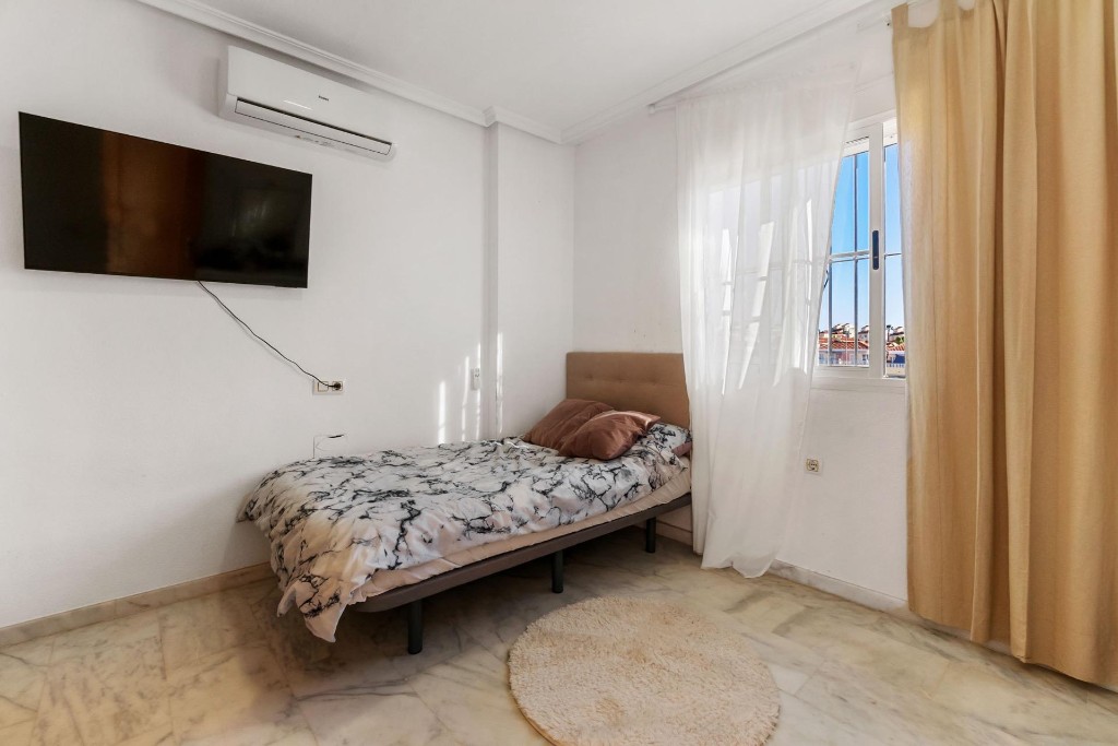 Villa in Villamartin, Alicante, Spanien 3 Schlafzimmer, 213 m2 Nr. 145314