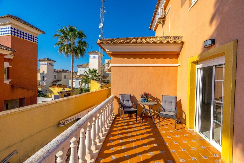 Villa in Villamartin, Alicante, Spanien 3 Schlafzimmer, 213 m2 Nr. 145314