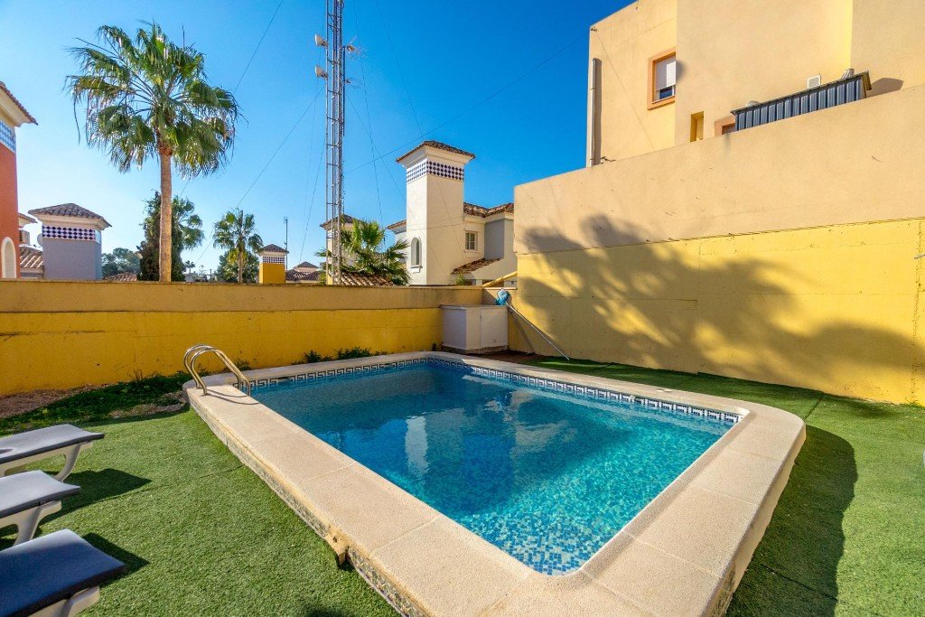 Villa in Villamartin, Alicante, Spanien 3 Schlafzimmer, 213 m2 Nr. 145314