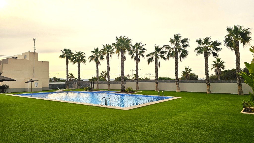 Townhouse in Torrevieja, Alicante, Spanien 2 Schlafzimmer, 115 m2 Nr. 145312