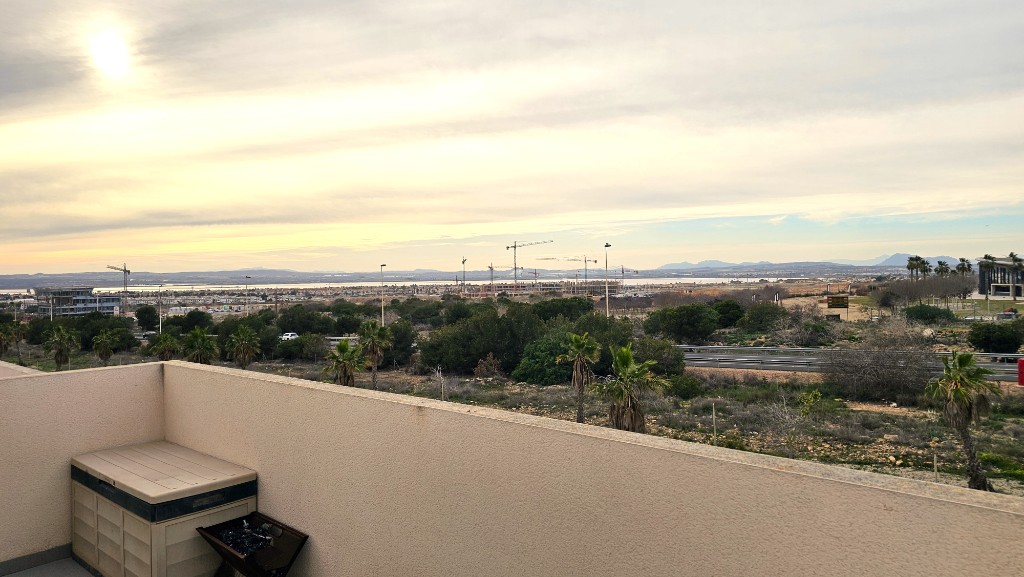 Townhouse in Torrevieja, Alicante, Spanien 2 Schlafzimmer, 115 m2 Nr. 145312