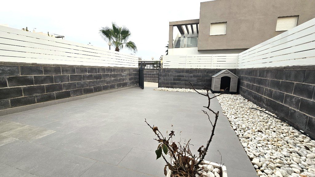Townhouse in Torrevieja, Alicante, Spanien 2 Schlafzimmer, 115 m2 Nr. 145312