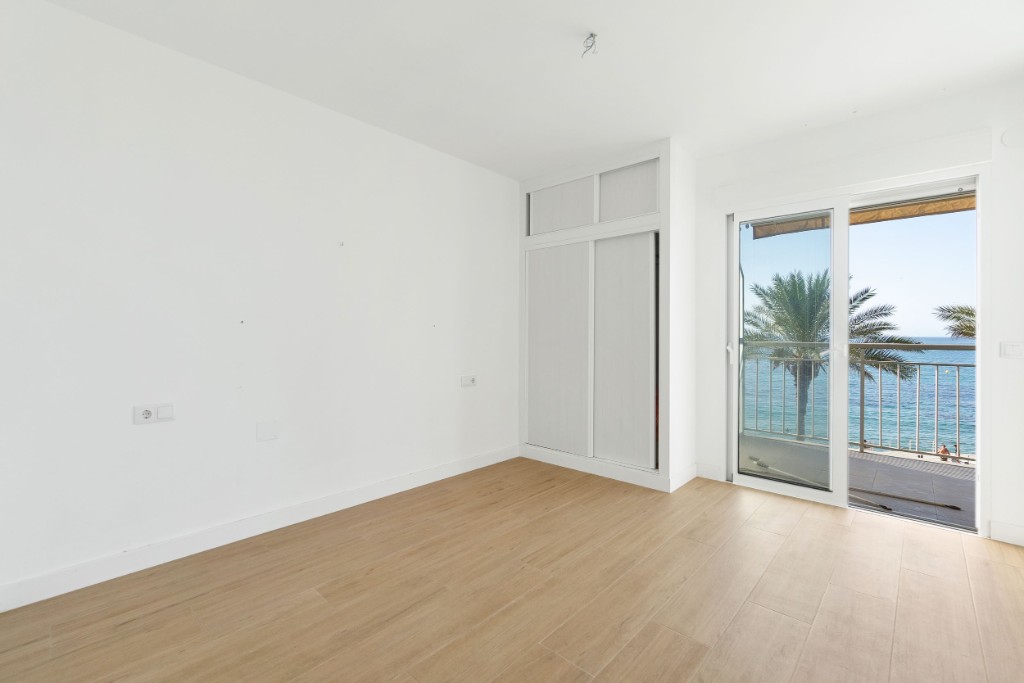 Huoneisto Torrevieja, Alicante, Espanja 4 makuuhuonetta, 110 m2 No. 145315