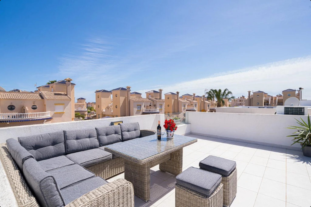 Casa adosada en Alicante, España 3 dormitorios, 83 m2 No. 145317