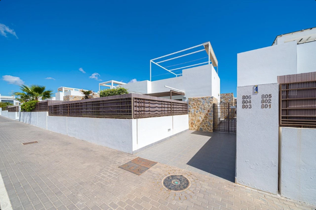 Casa adosada en Alicante, España 3 dormitorios, 83 m2 No. 145317