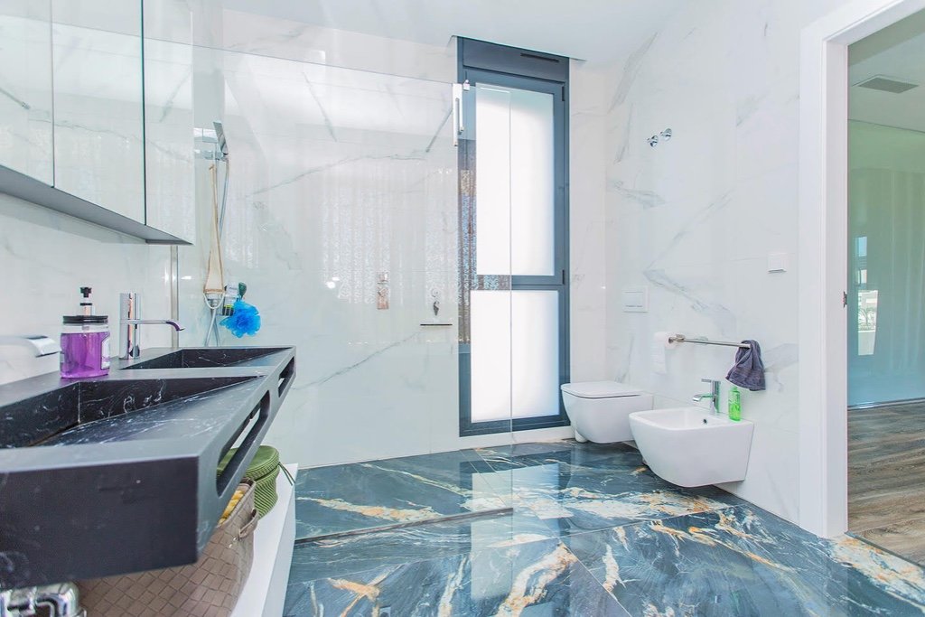 Villa in Campoamor, Alicante, Spain 6 bedrooms, 450 sq.m. No. 145318