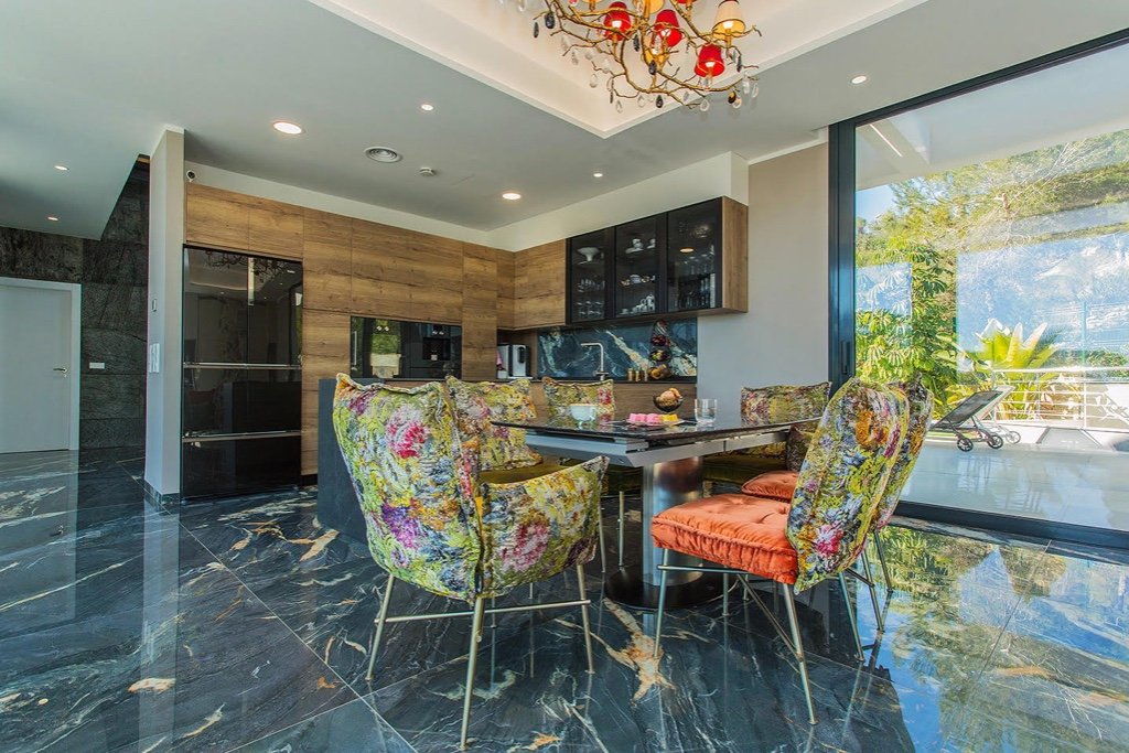 Villa in Campoamor, Alicante, Spain 6 bedrooms, 450 sq.m. No. 145318