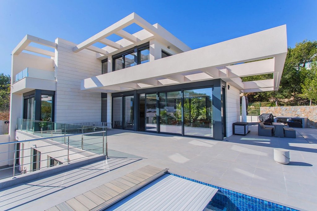 Villa in Campoamor, Alicante, Spain 6 bedrooms, 450 sq.m. No. 145318