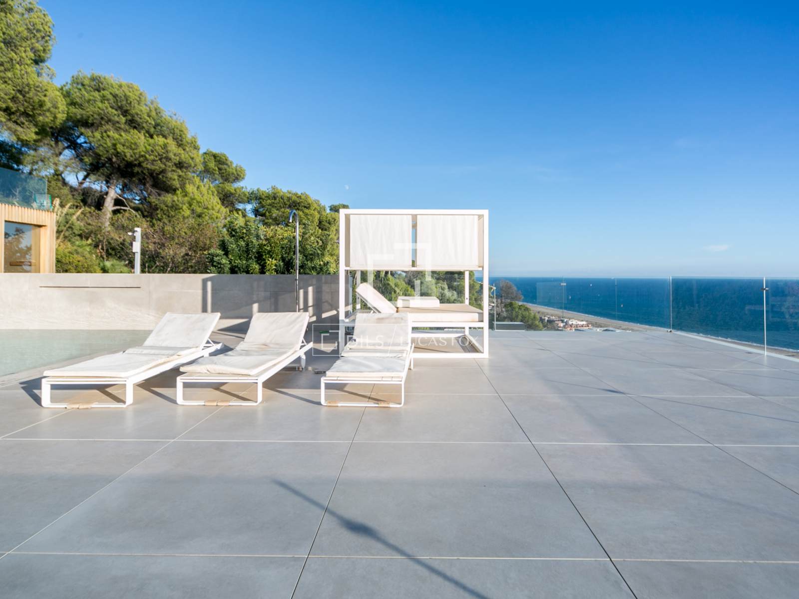 Villa in Castelldefels, Barcelona, Spain 6 bedrooms, 400 sq.m. No. 150350