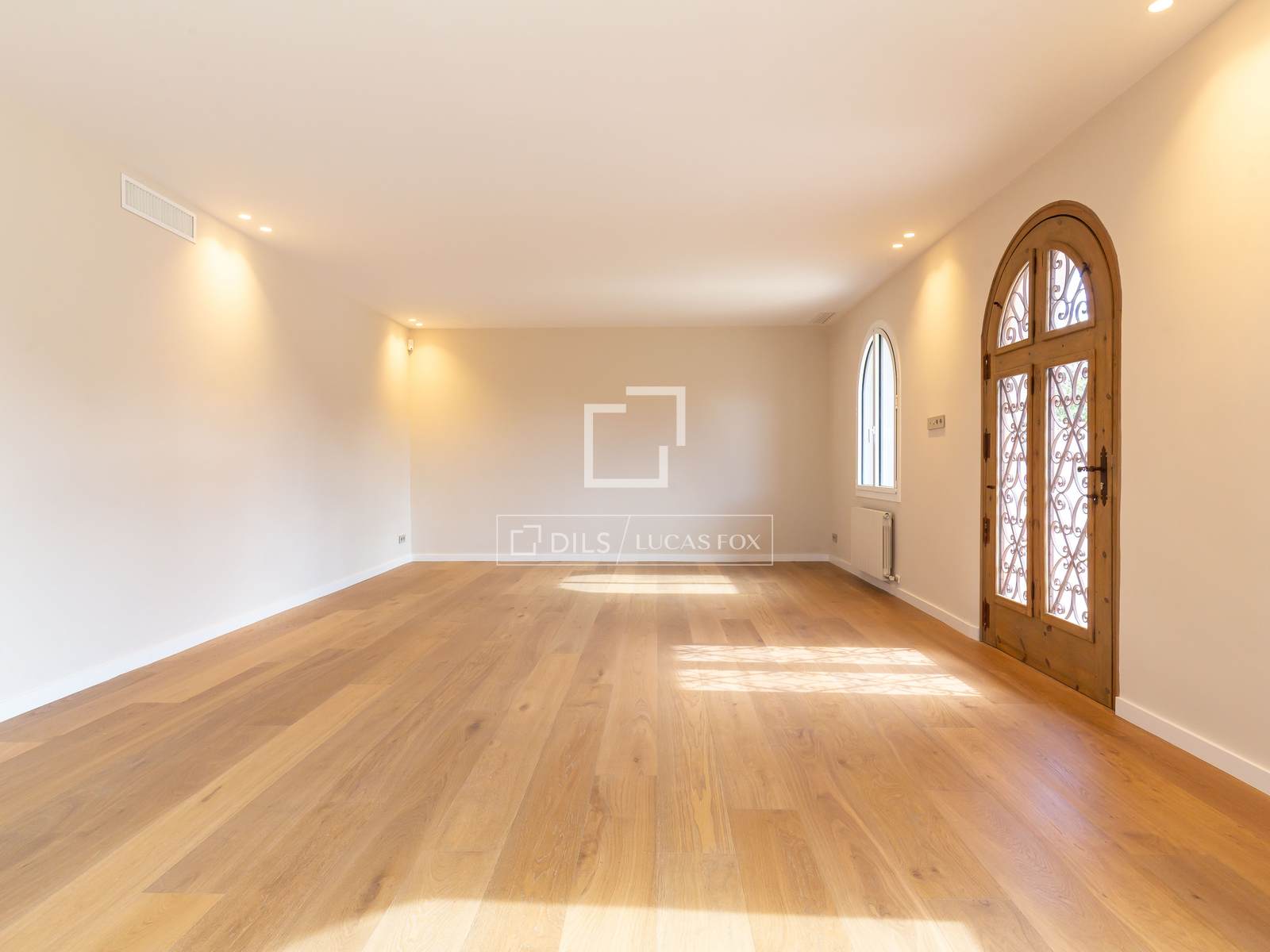 Villa in Sant Just Desvern, Barcelona, Spanien 5 Schlafzimmer, 528 m2 Nr. 150351