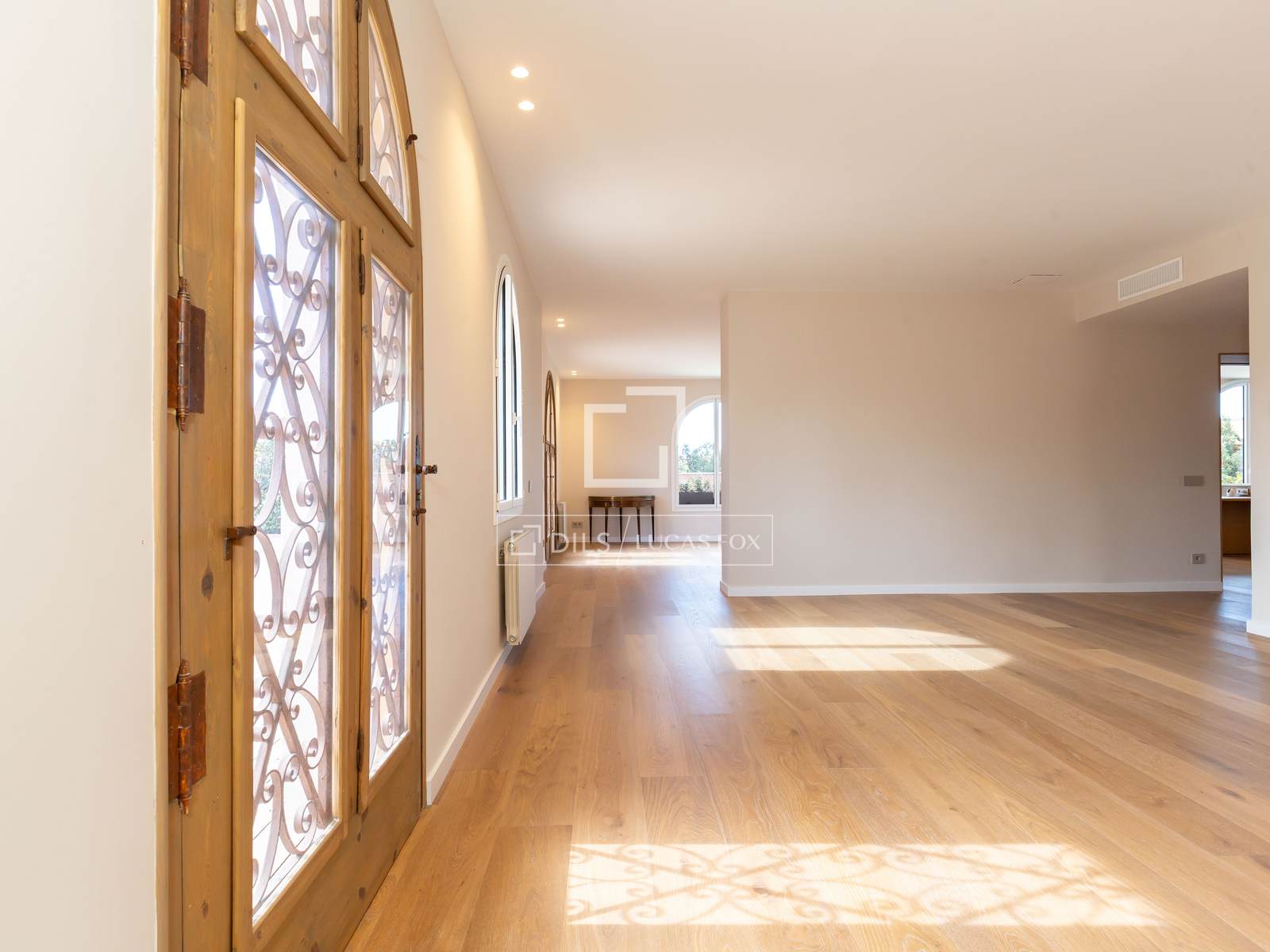 Villa in Sant Just Desvern, Barcelona, Spanien 5 Schlafzimmer, 528 m2 Nr. 150351