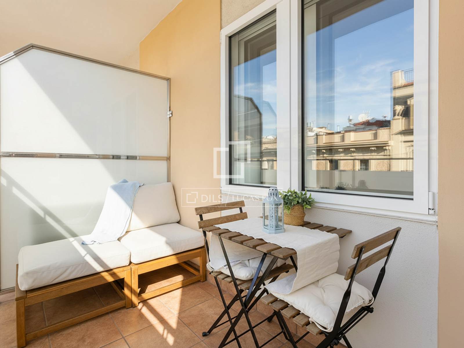 Dzīvoklis Barcelona, Spānijā 3 istabas, 83 m2 Nr. 150355