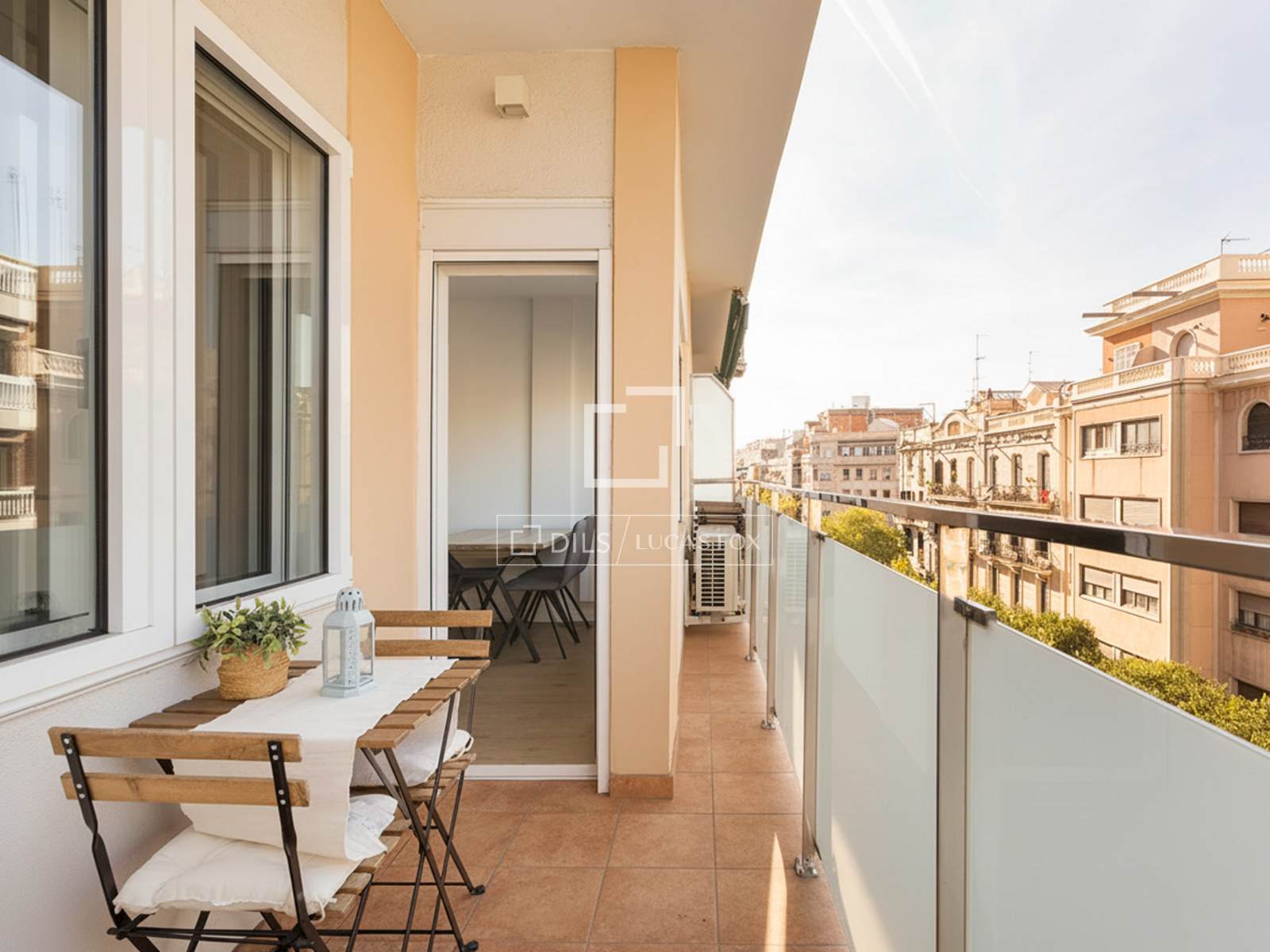 Dzīvoklis Barcelona, Spānijā 3 istabas, 83 m2 Nr. 150355