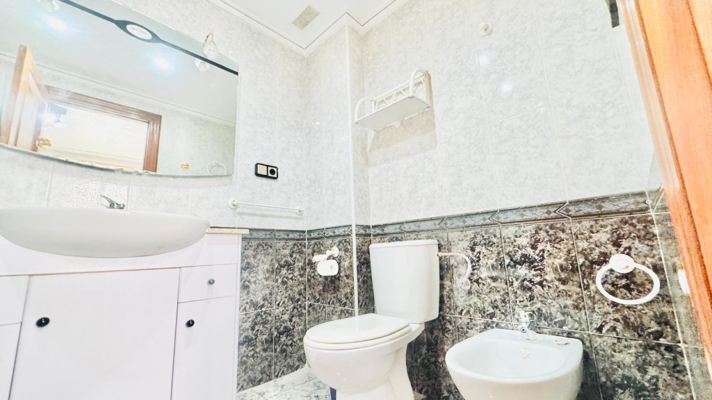 Huoneisto Torrevieja, Alicante, Espanja 3 makuuhuonetta, 119 m2 No. 145383