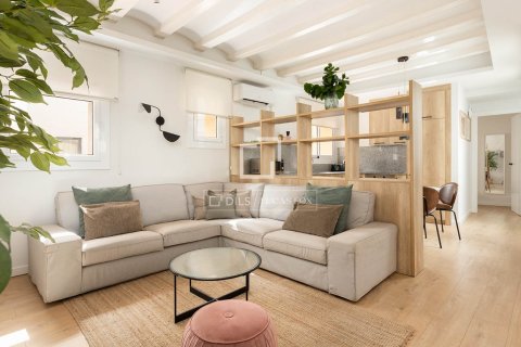 Apartamento en Barcelona, España 2 dormitorios, 67 m2 No. 161405