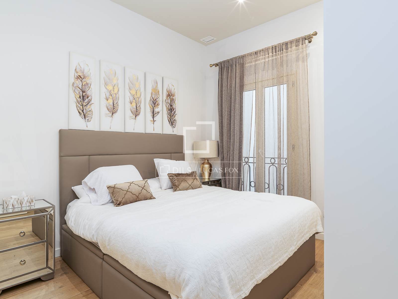 Huoneisto Barcelona, Espanja 4 makuuhuonetta, 169 m2 No. 161403