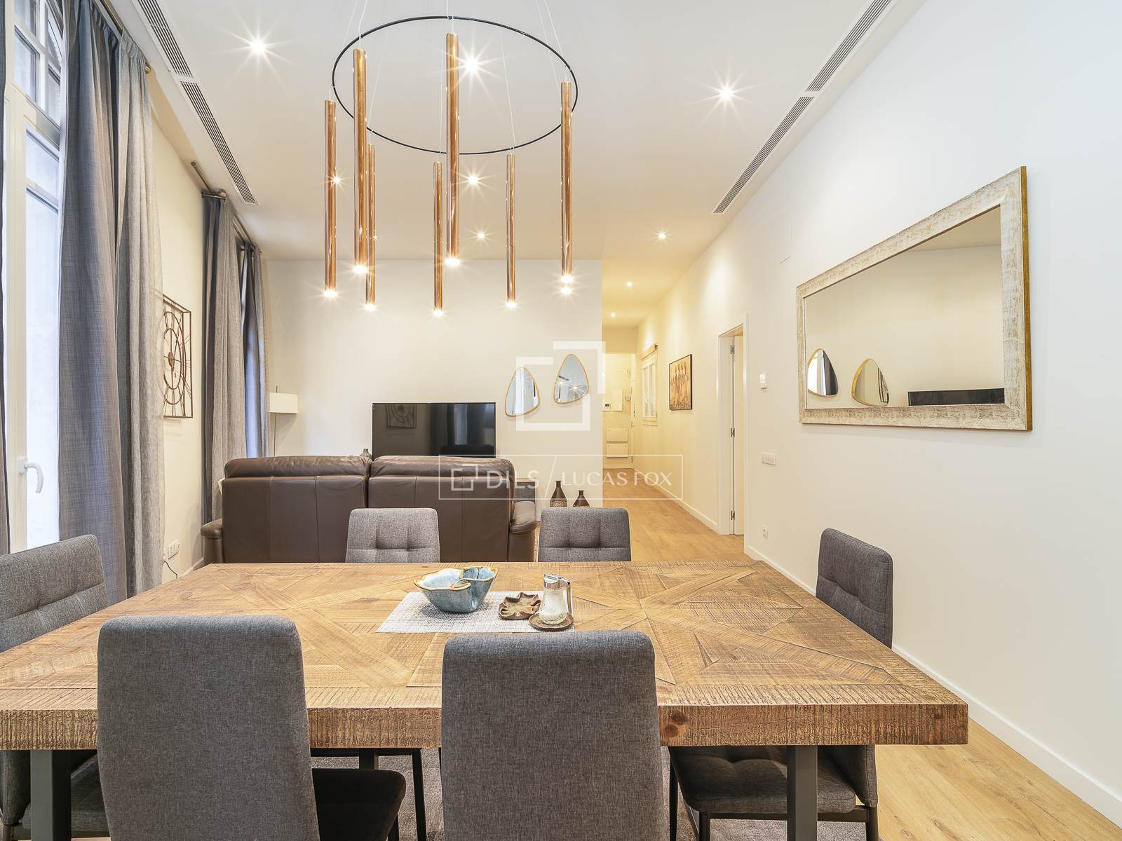 Huoneisto Barcelona, Espanja 4 makuuhuonetta, 169 m2 No. 161403