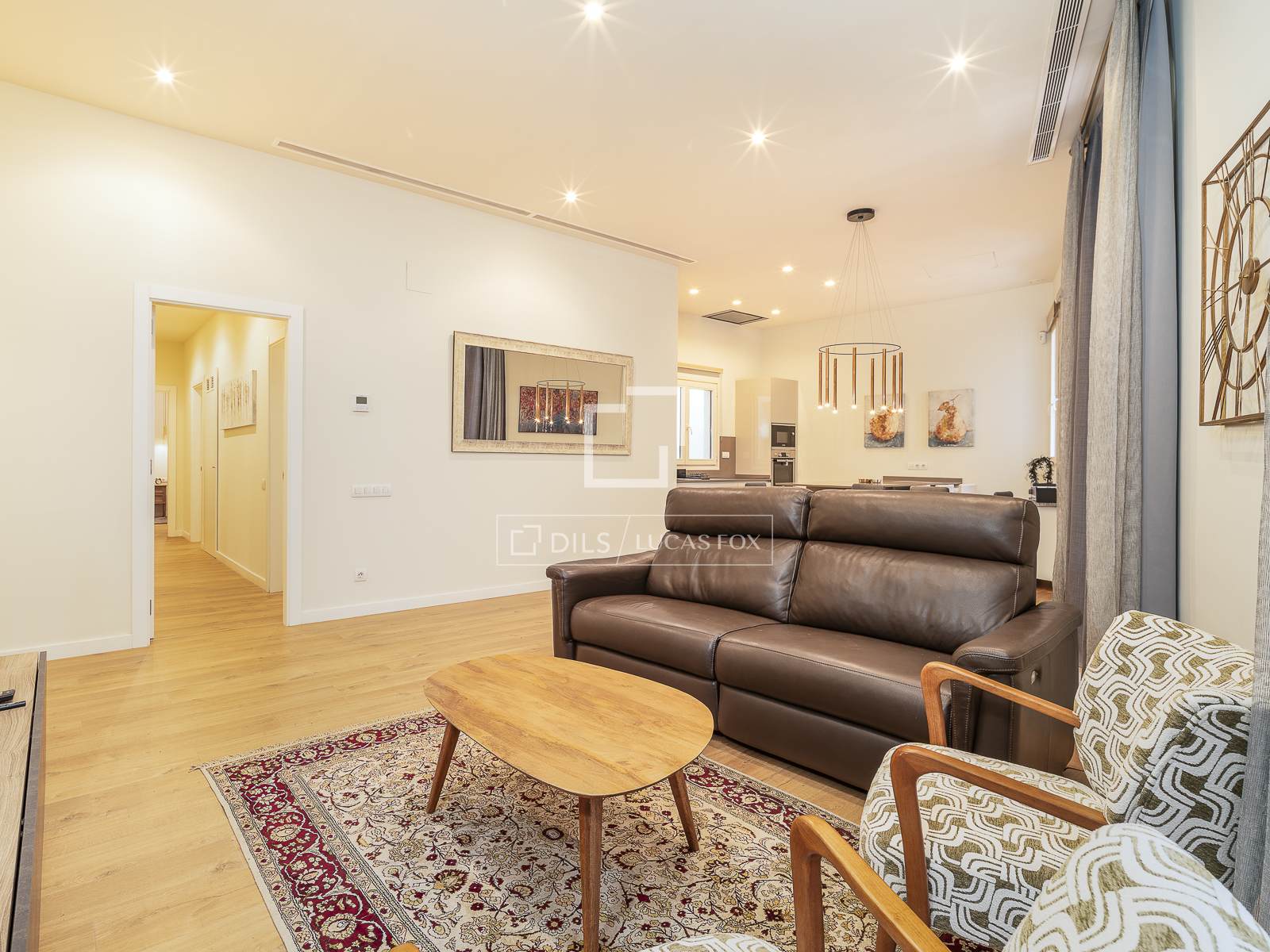 Huoneisto Barcelona, Espanja 4 makuuhuonetta, 169 m2 No. 161403