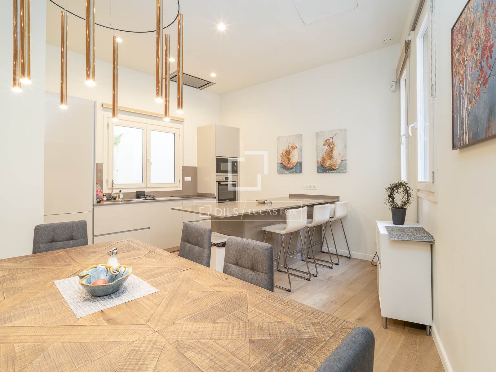 Huoneisto Barcelona, Espanja 4 makuuhuonetta, 169 m2 No. 161403