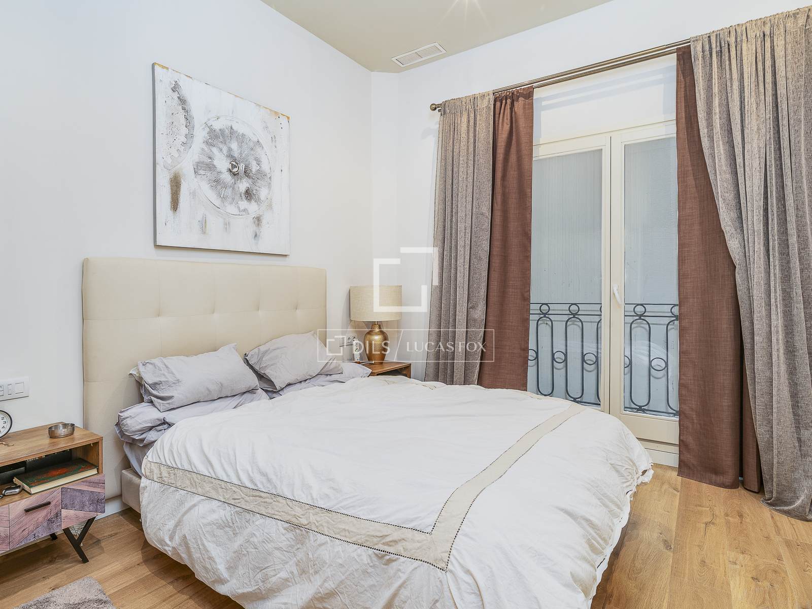 Huoneisto Barcelona, Espanja 4 makuuhuonetta, 169 m2 No. 161403