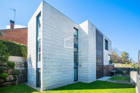 Villa in Sant Cugat Del Valles, Barcelona, Spain 6 bedrooms, 447 sq.m. No. 161399