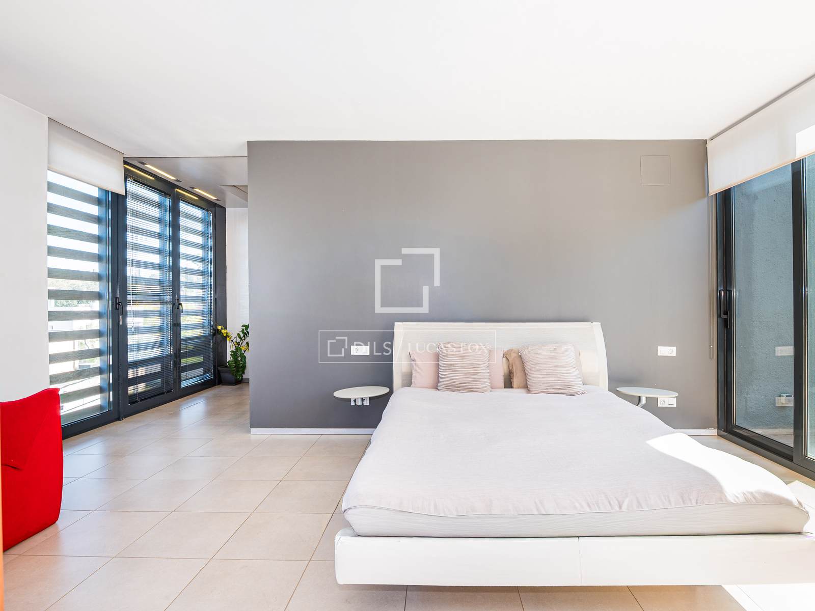 Villa en Sant Cugat del Vallès, Barcelona, España 6 dormitorios, 447 m2 No. 161399