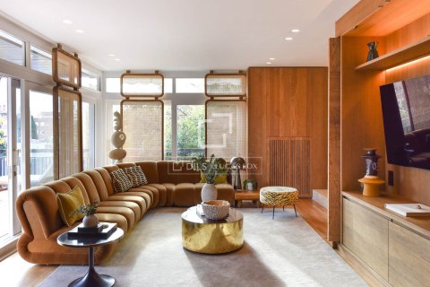 Appartamento a Barcelona, Spagna 4 camere da letto, 174 mq. N° 161400