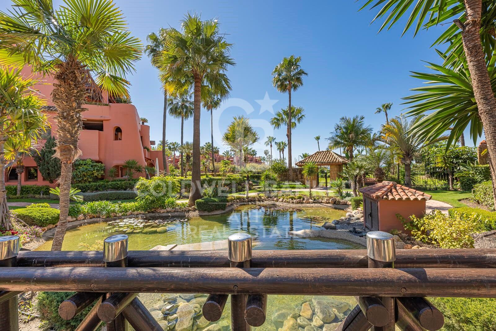 Penthouse w Estepona, Malaga, Hiszpania 3 sypialnie, 206 mkw. nr 158352