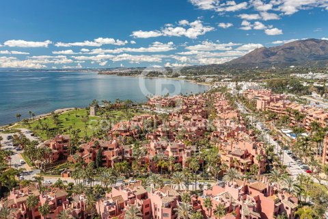 Penthouse in Estepona, Malaga, Spain 3 bedrooms, 206 sq.m. No. 158352