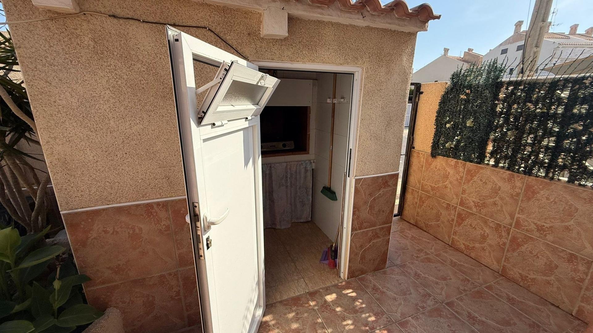 Townhouse à Torrevieja, Alicante, Espagne 3 chambres, 267 m2 No. 190170