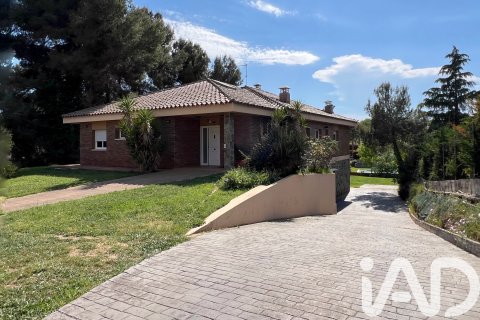 Сasa en Sabadell, Barcelona, España 4 dormitorios, 402 m2 No. 188396