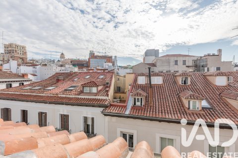 Apartment in Madrid, Spain 3 bedrooms, 67 sq.m. No. 188395