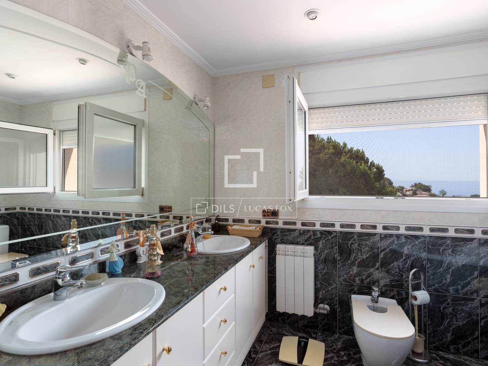 Villa à Cabrils, Barcelona, Espagne 4 chambres, 218 m2 No. 150967