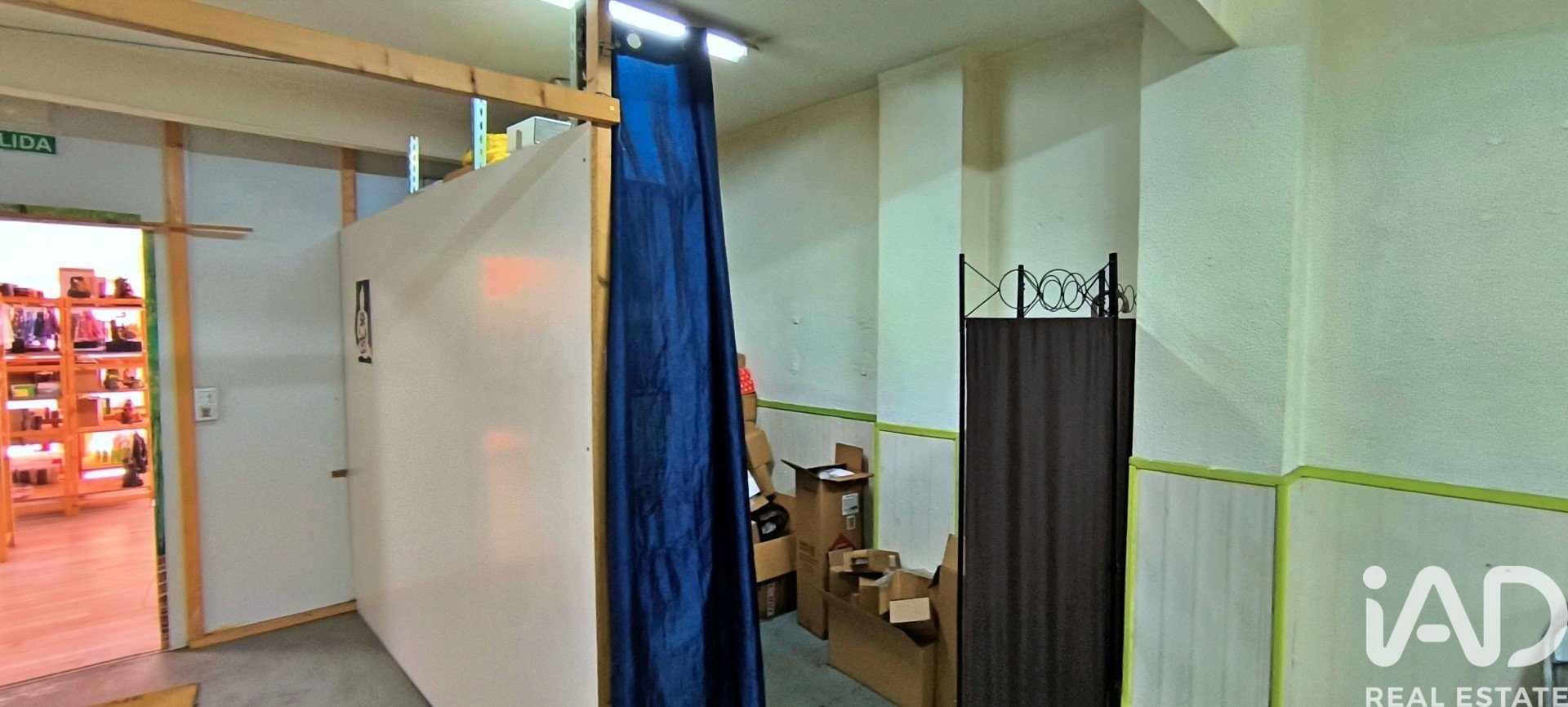 Commercial property in Elche, Alicante, Spain 100 sq.m. No. 187715