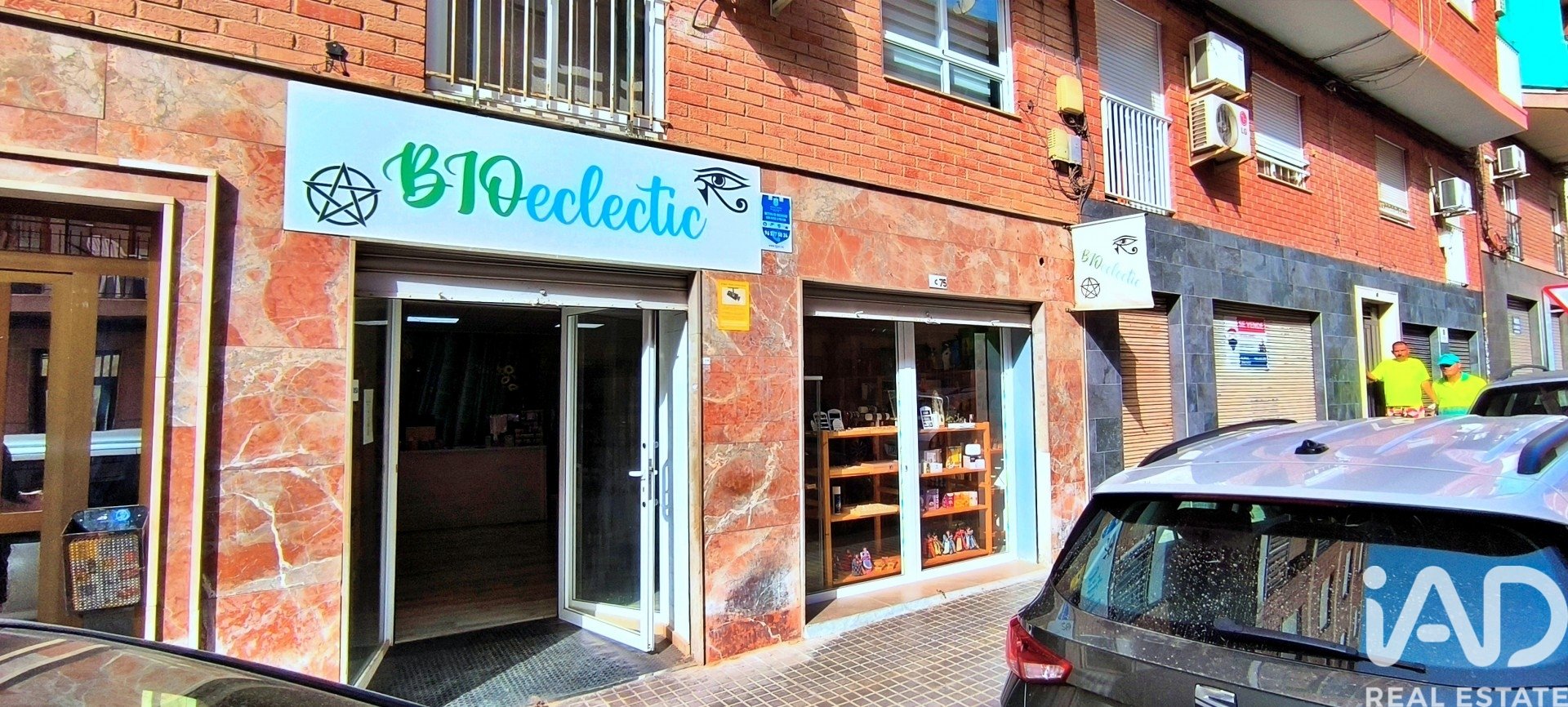 Commercial property in Elche, Alicante, Spain 100 sq.m. No. 187715
