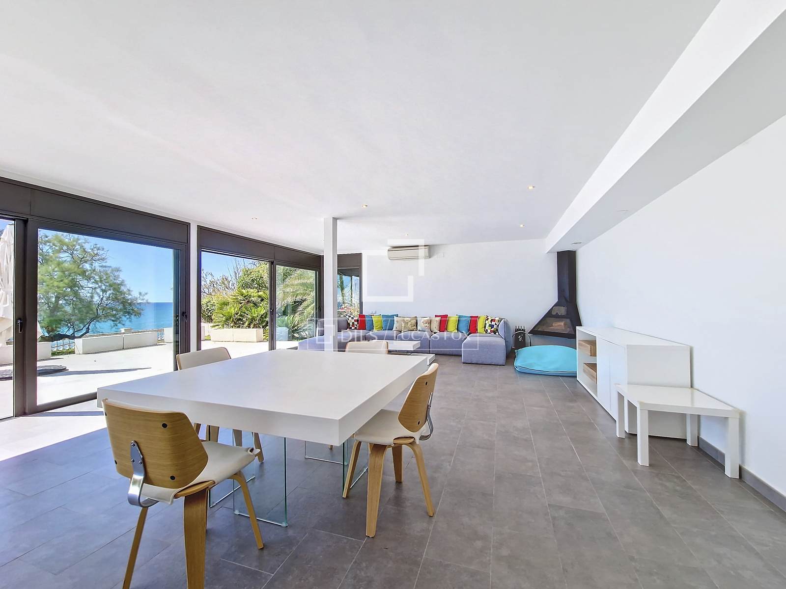 Villa a Vilanova i la Geltru, Barcelona, Spagna 5 camere da letto, 306 mq. N° 151031