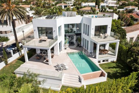 Villa à Marbella, Malaga, Espagne 5 chambres, 408 m2 No. 157841